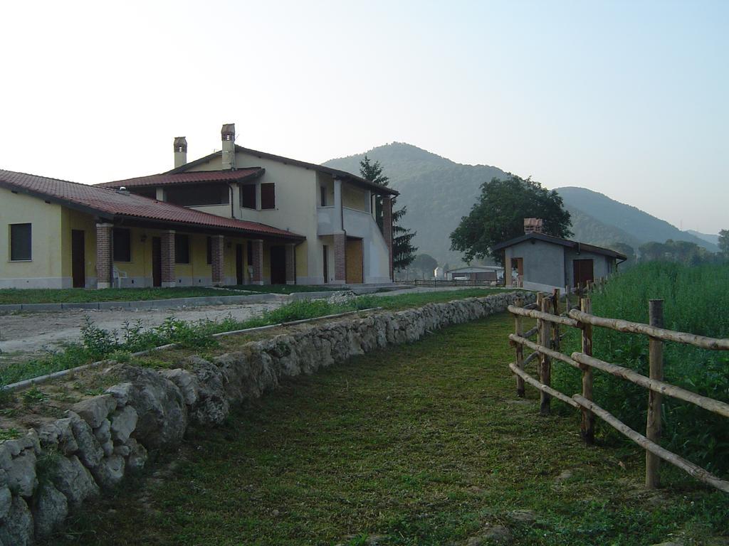 L' Antico Casale Villa Le Marmore Ngoại thất bức ảnh