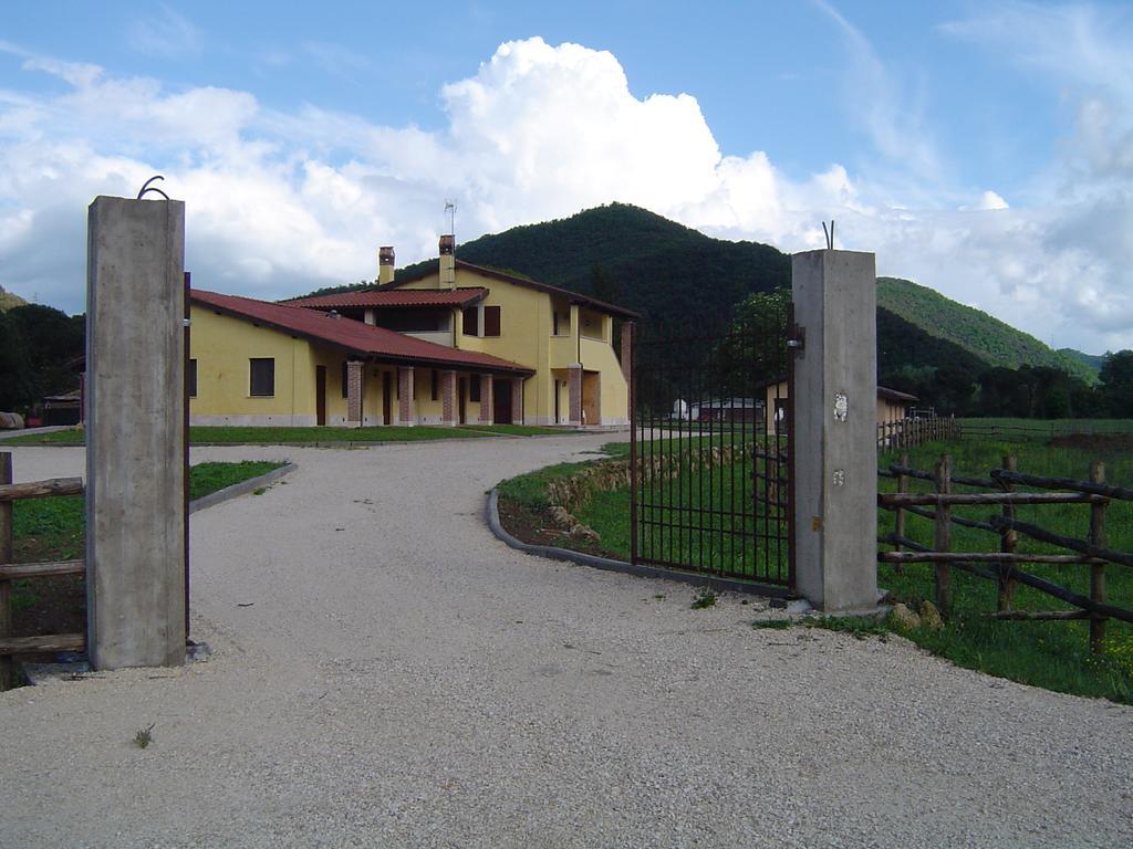 L' Antico Casale Villa Le Marmore Ngoại thất bức ảnh
